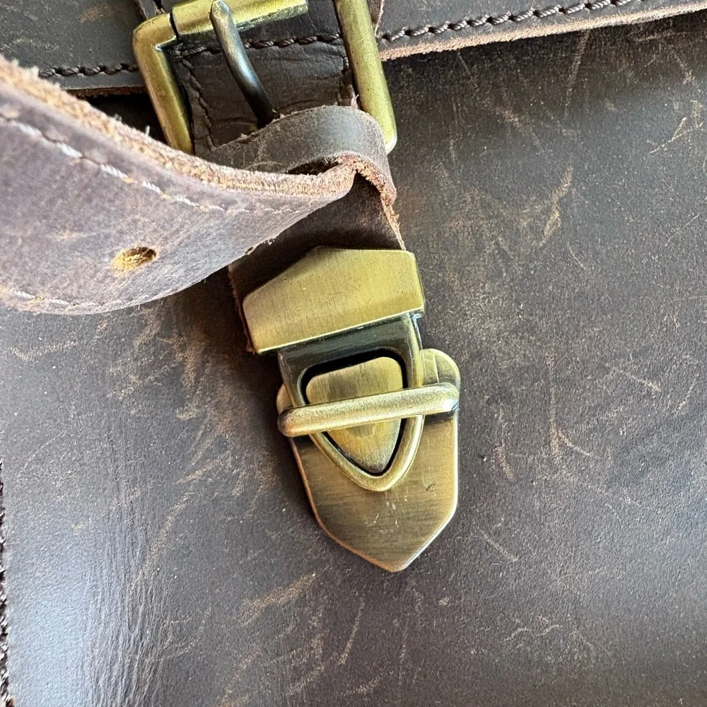 Purple Relic Classic Brown Leather Bag